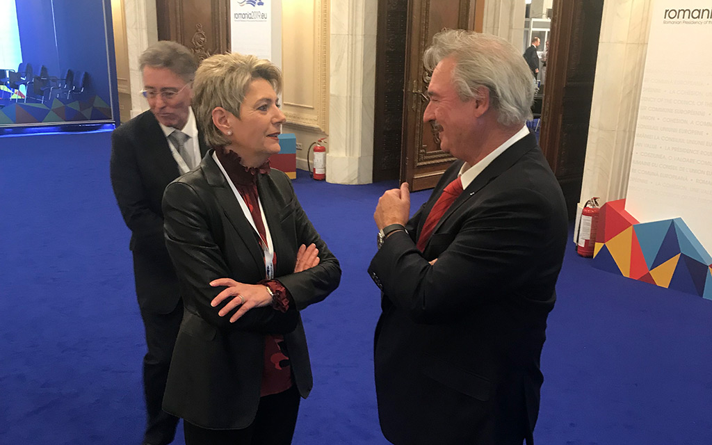 Bundesrätin Karin Keller-Sutter mit Jean Asselborn, luxemburgischer Minister für Immigration und Asyl
