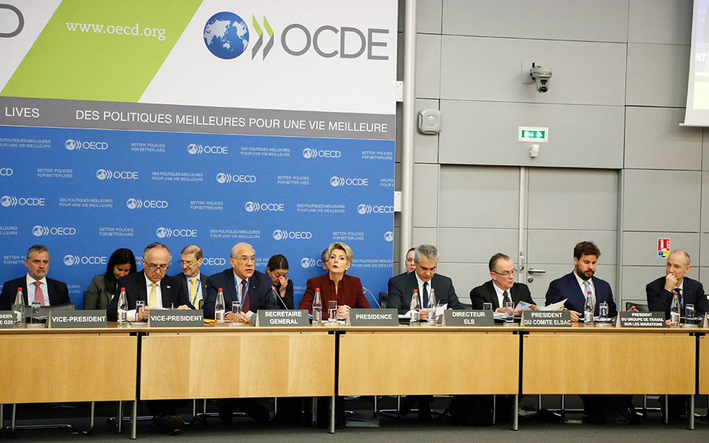 La conseillère fédérale Karin Keller-Sutter préside la conférence ministérielle de l’OCDE sur la migration et l’intégration